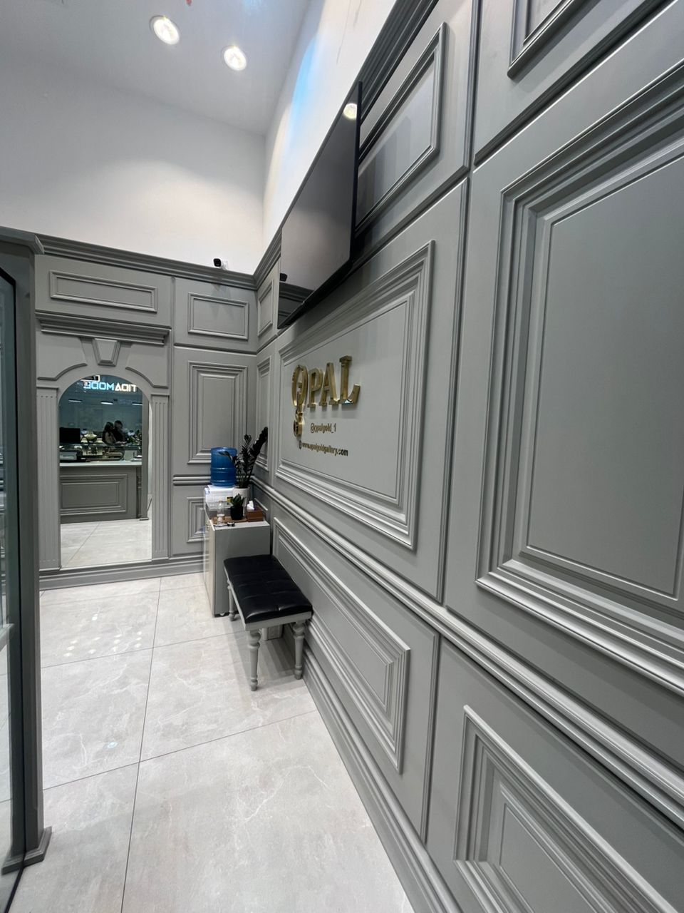 شرکت بازسازی جواهرفروشی